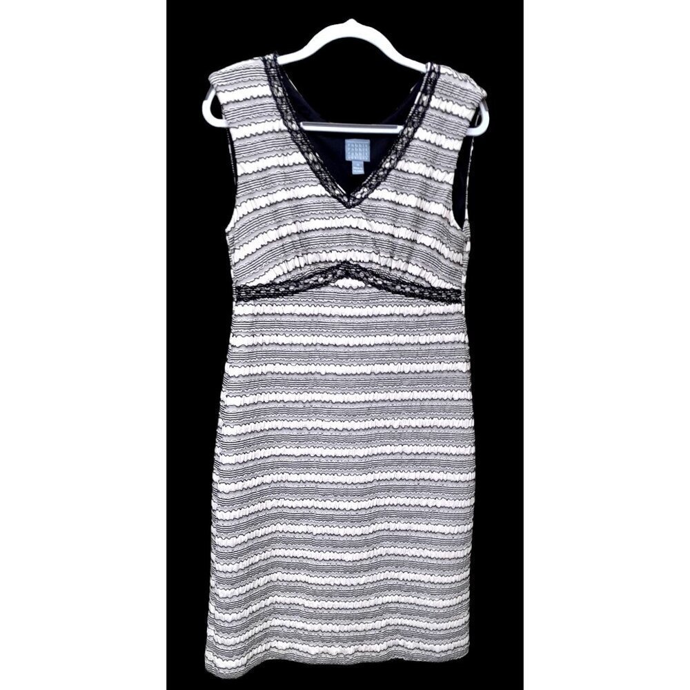 Rabbit Rabbit Rabbit Designs V-Neck Ruffle Dress Size 10 - Picture 4 of 10